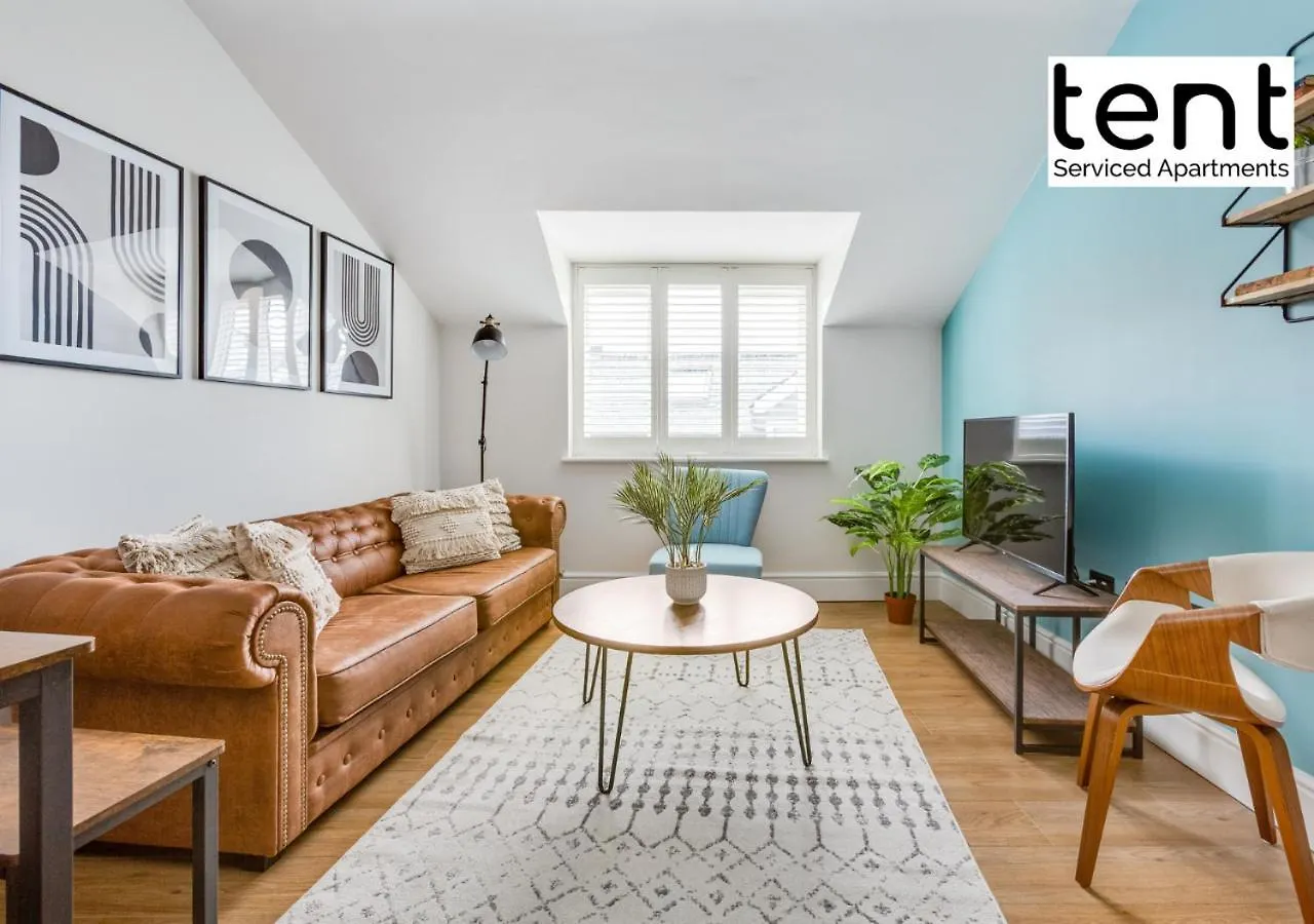 Central 1 Bedroom Apt , Pkg, Great For Long Term Guests Egham 0*,  United Kingdom